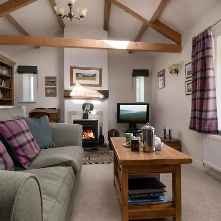 Throstle Nest Barn *